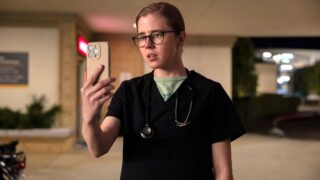 The pitt stagione 2: 8 cose sbagliate nonostante la ricerca di realismo e dettagli