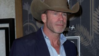 Taylor sheridan nuova serie western in 9 episodi: esordio con raro punteggio su rotten tomatoes