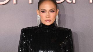 Jennifer lopez: come gli uomini possono attirare la sua attenzione per chiederle di uscire