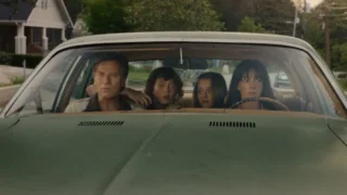 La fine di Oak Street: trailer ufficiale con Anne Hathaway e Ewan McGregor