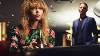 Poker face stagione 1 spiegazione del finale chi ha ucciso sterling frost e perché charlie deve fuggire ancora
