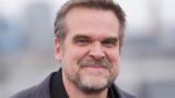 David harbour chiarisce il rapporto con millie bobby brown dopo le accuse di stranger things