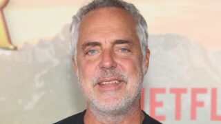Netflix rilascia serie sci-fi in 5 parti con titus welliver in soli 2 settimane