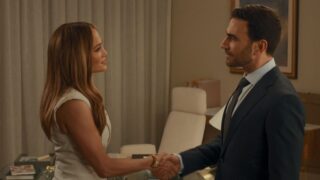 Office romance su netflix: review della commedia romantica con jennifer lopez