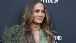 Jennifer Lopez  film netflix vietato ai minori diventa numero 1 streaming