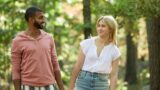 Maria bakalova dead dad is calling: significato e cosa succede nella clip di o horizon