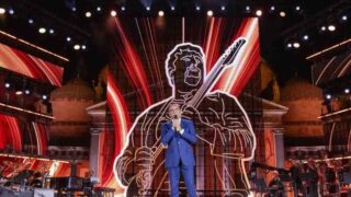Pino è batte Ciao Darwin: palinsesto estivo tra repliche e cult cinematografici con i dati Auditel del 6 giugno 2026