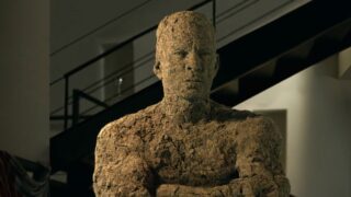 Prime video conferma il design di sandman per la nuova apparizione di spider man