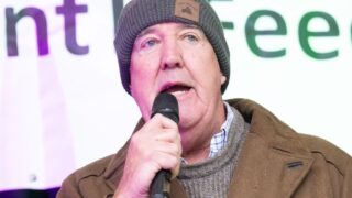 Jeremy clarkson ora in remissione dopo il trattamento contro il cancro andato male