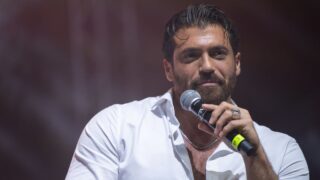Can Yaman non sono ingrassato: risposta agli attacchi sul suo aspetto fisico con foto