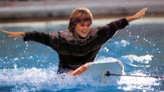 Warner bros rimette in remake un classico avventura di 33 anni fa