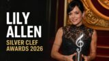 Lily Allen premio look ai Silver Clef Awards