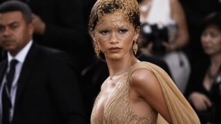 Zendaya conquista Parigi con look Givenchy