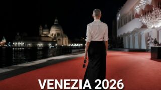 Natalia Paragoni a Venezia: testa rasata, cura in corso